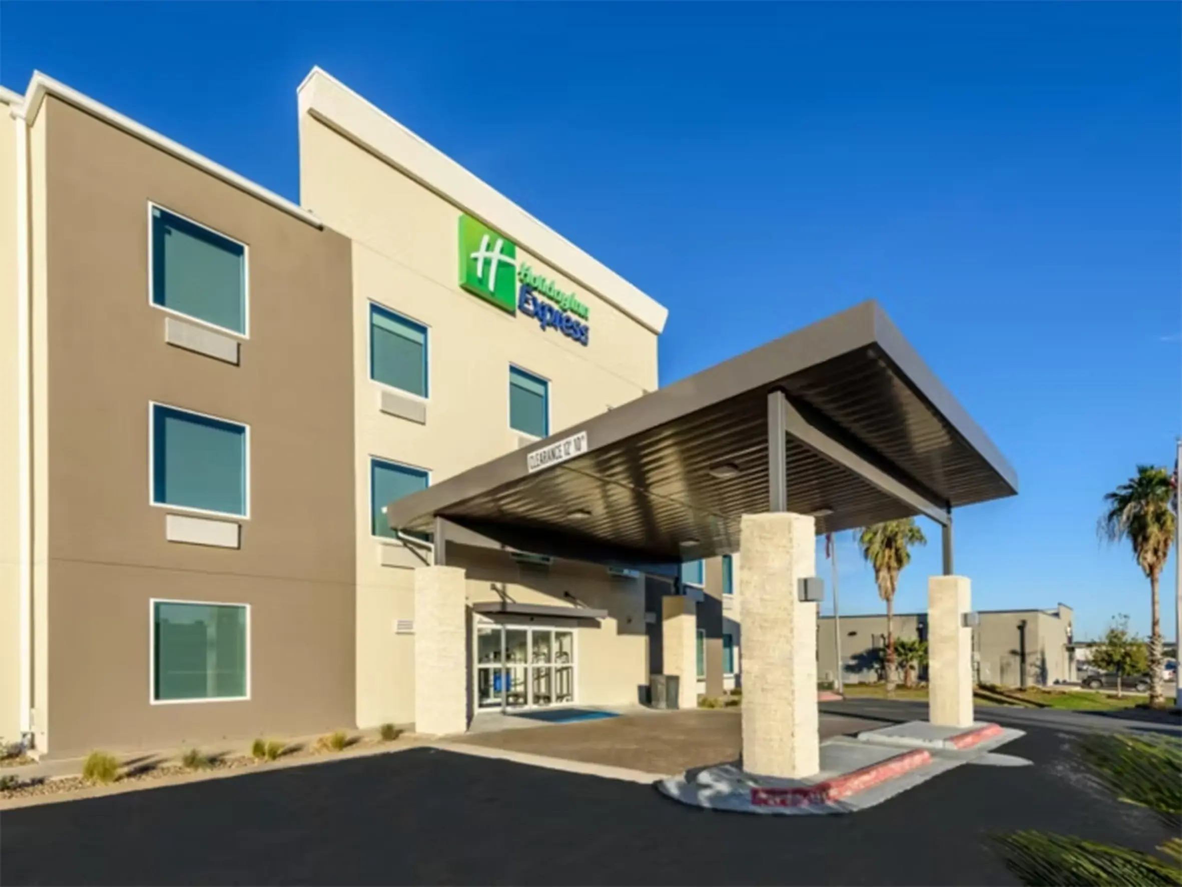 Holiday Inn Express Hotel and Suites Bastrop by IHG